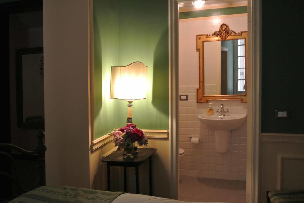 Palazzo Zecchino B&B Генуя Экстерьер фото