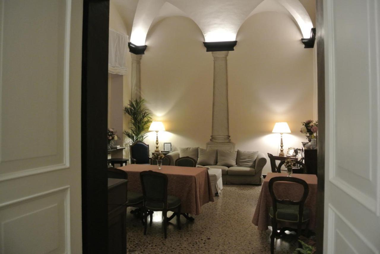 Palazzo Zecchino B&B Генуя Экстерьер фото